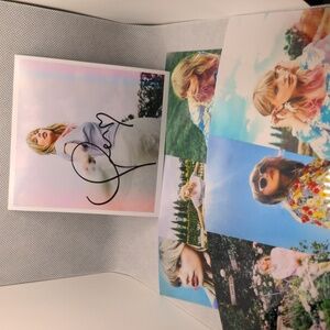 Taylor Swift lover signed reprint photo bundle